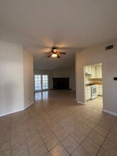 14884 Rockridge Ln in Fontana, CA - Building Photo - Building Photo