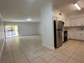 2536 Van Buren St in Hollywood, FL - Building Photo - Building Photo