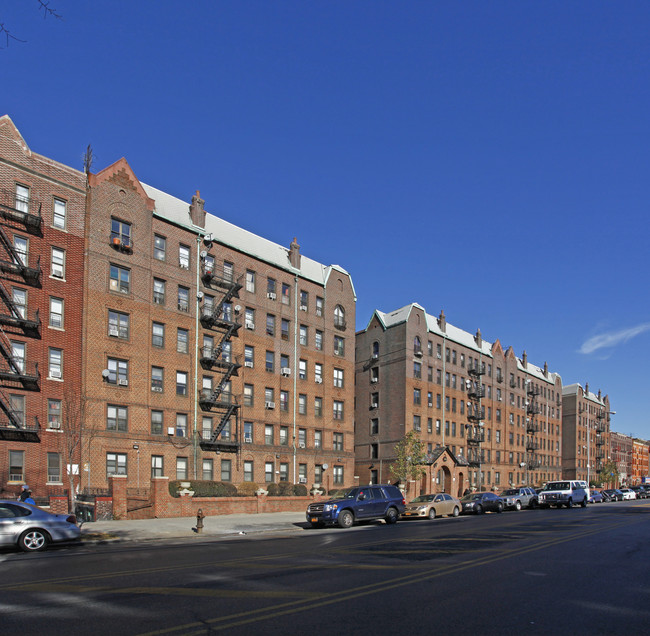 199 Linden Blvd in Brooklyn, NY - Foto de edificio - Building Photo