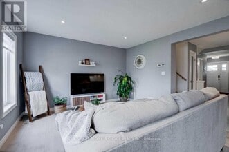 258 Peach Tree Blvd in St Thomas, ON - Building Photo - Building Photo