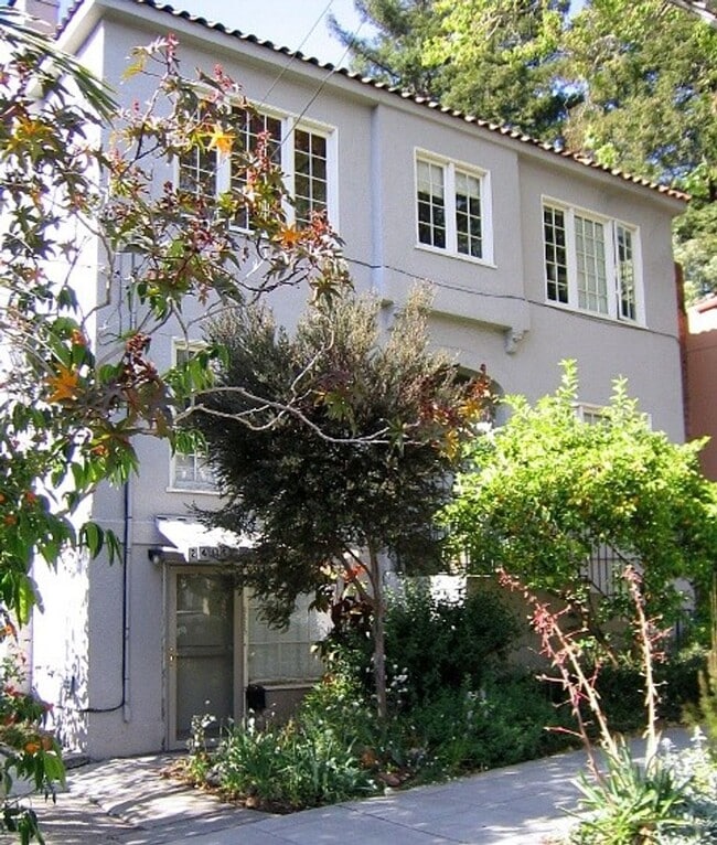 property at 2415 Virginia St