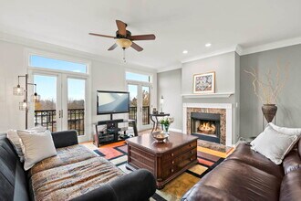 1996 Patriot Blvd in Glenview, IL - Building Photo - Building Photo