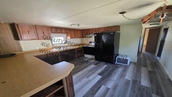 3955-3956 Bluebird St in Billings, MT - Building Photo