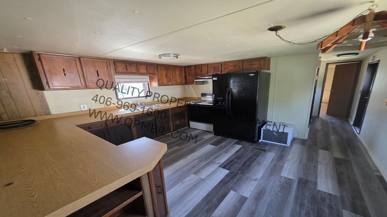 3955-3956 Bluebird St in Billings, MT - Building Photo