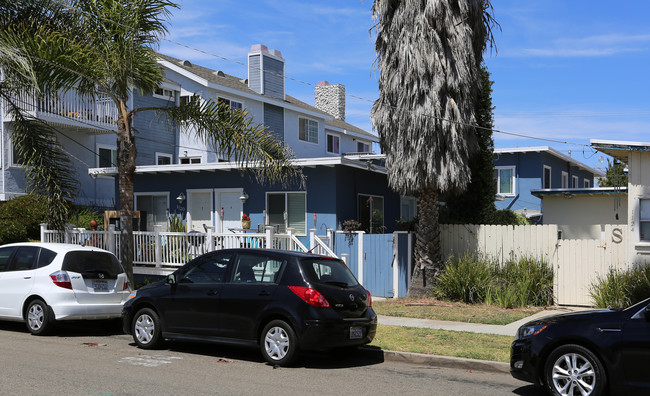 1120 Tait St in Oceanside, CA - Building Photo - Building Photo