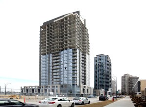 Amber Condos in Mississauga, ON - Building Photo - Building Photo