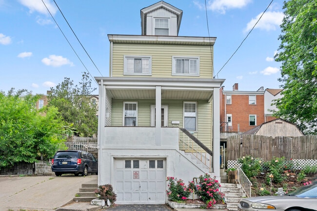 property at 2721 Berg St