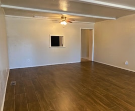 3000 Rosewood Ln, Unit 3002 in Oklahoma City, OK - Building Photo - Building Photo