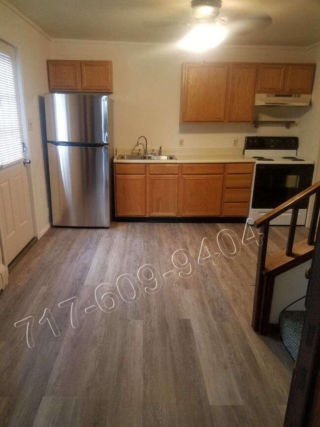 324 4th St, Unit B