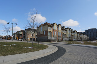 2-196 Legends Way in Markham, ON - Building Photo - Building Photo