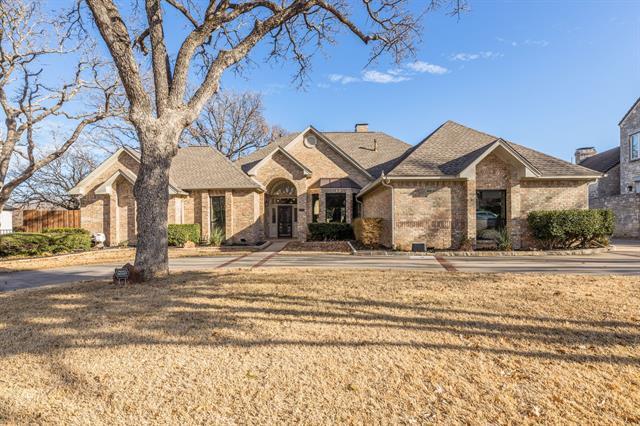 1309 Woodlake Dr in Corinth, TX - Building Photo