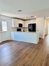 716 Commander Abbott Dr in Jarrell, TX - Building Photo - Building Photo