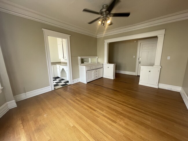 Brown Apartments in Portland, OR - Building Photo - Building Photo