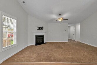 202 Browns Ferry Rd in Jacksonville, NC - Building Photo - Building Photo