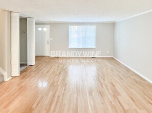 493 Village Square Ct in Stone Mountain, GA - Building Photo - Building Photo