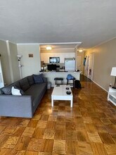 6 Whittier Pl, Unit 16F in Boston, MA - Building Photo - Building Photo