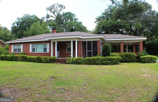 106 Oakhurst St