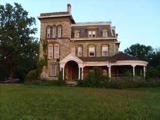 207 Bank Ave in Riverton, NJ - Foto de edificio