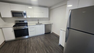 8 Darling St, Unit 5-11 in Boston, MA - Building Photo - Building Photo