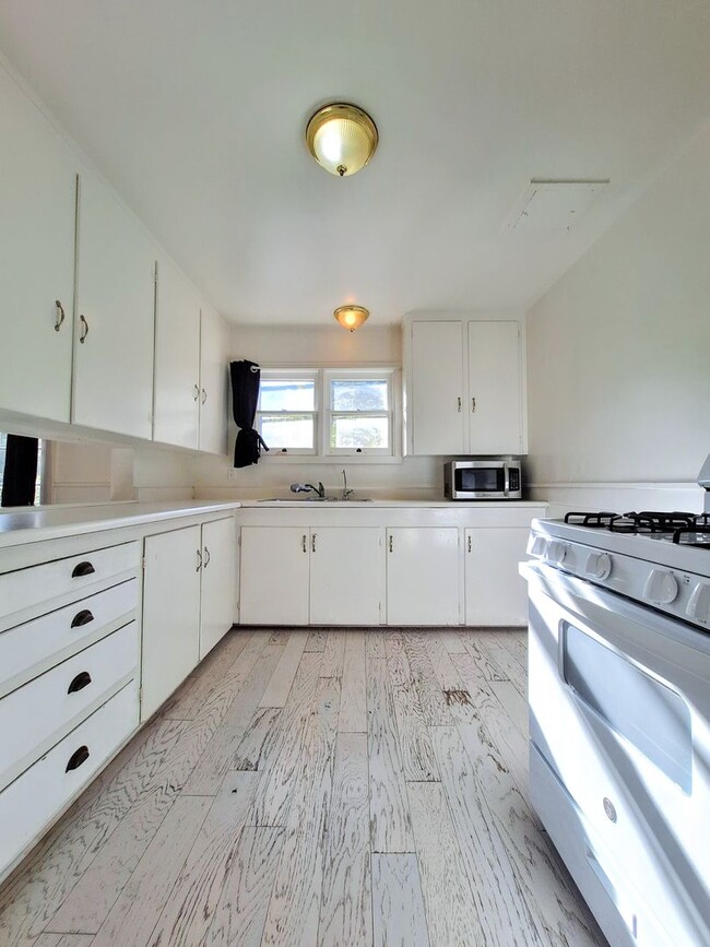 property at 21731 Almaden Rd