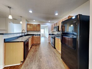 307 Meadows Ln in Canton, GA - Building Photo - Building Photo