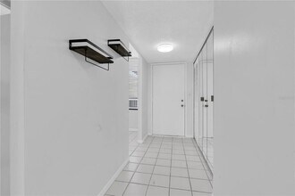 9495 Blind Pass Rd in St Pete Beach, FL - Building Photo - Building Photo