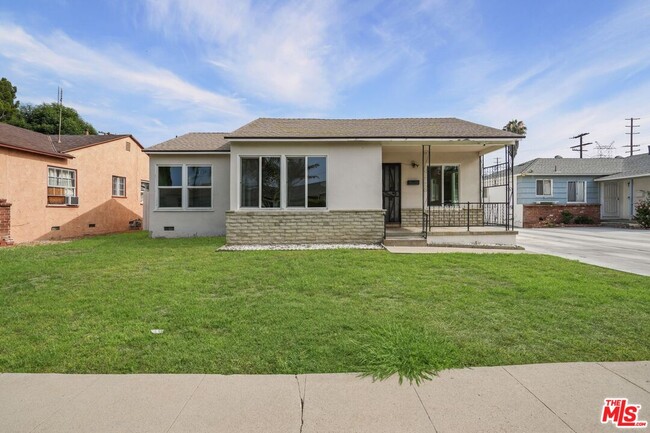 18913 Cohasset St in Los Angeles, CA - Building Photo - Building Photo