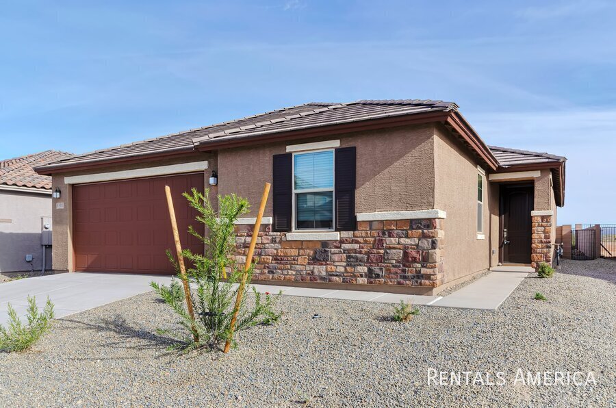 8905 E Pantano Bluff Dr in Tucson, AZ - Building Photo