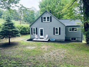 121 Ferndale Ave in Sewickley, PA - Building Photo - Building Photo