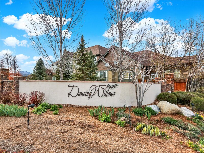 5822 S Van Gordon Ln in Littleton, CO - Building Photo
