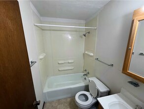 630 S Governor St in Iowa City, IA - Foto de edificio - Building Photo