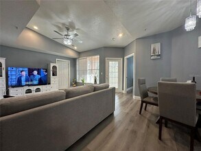5554 Metrowest Blvd in Orlando, FL - Building Photo - Building Photo