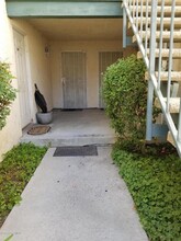 10636 Woodley Ave-Unit -#65 in Los Angeles, CA - Building Photo - Building Photo