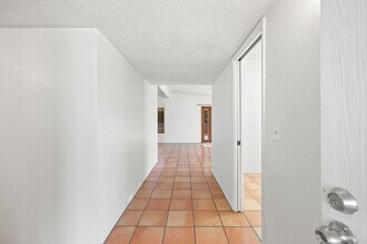 9644 E Quail Pl in Tucson, AZ - Building Photo - Building Photo