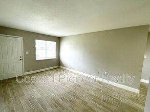 8310 Croton Ave in Tampa, FL - Building Photo - Building Photo