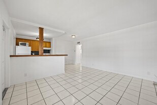 5050 Bayview Dr in Fort Lauderdale, FL - Building Photo