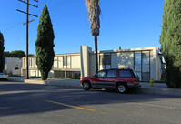 Cypress Terrace in La Habra, CA - Foto de edificio - Building Photo