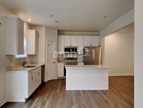 5325 Karst Cir in Ashville, OH - Building Photo - Building Photo