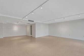 3 Grove Isle Dr in Coral Gables, FL - Building Photo - Building Photo