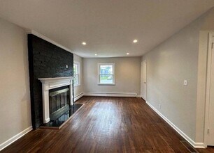 32 Hazel St-Unit -#1 in Clifton, NJ - Building Photo - Building Photo