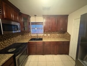 2541 Camel Ct in Dallas, TX - Building Photo - Building Photo