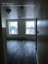 410 Broadway, Unit #1 in Lorain, OH - Building Photo - Building Photo