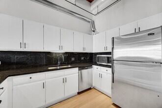 312 N May St in Chicago, IL - Building Photo - Building Photo