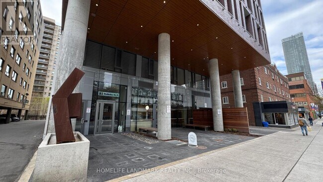 81 Wellesley St E in Toronto, ON - Building Photo - Building Photo