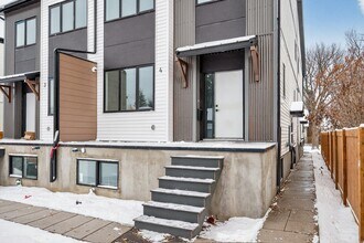 10920-10130 130 St NW in Edmonton, AB - Building Photo - Building Photo