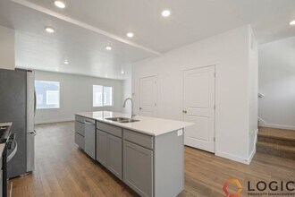 3948 N Eagle Pt Ln in Eagle Mountain, UT - Building Photo - Building Photo