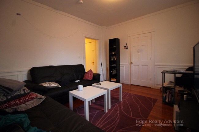 26 Ashford St, Unit 3 in Boston, MA - Foto de edificio - Building Photo