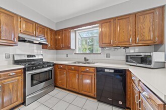 3217 Crocus Ln in Virginia Beach, VA - Building Photo - Building Photo