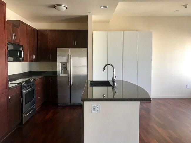 1521 L St, Unit PH 308 in Sacramento, CA - Building Photo - Building Photo