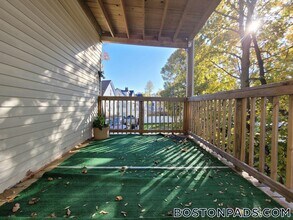 110 Howland St in Boston, MA - Building Photo - Building Photo